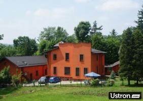 DOM WCZASOWY ZAMECZEK